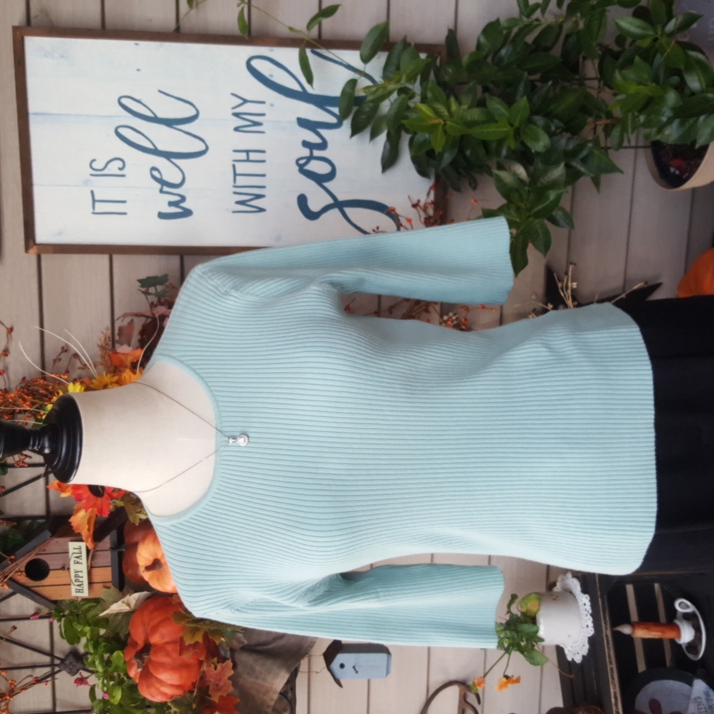 EVIE ♡ Gorgeous Light Sea Foam Green Ribbed 3/4 Length Scoop Neck Sweater L